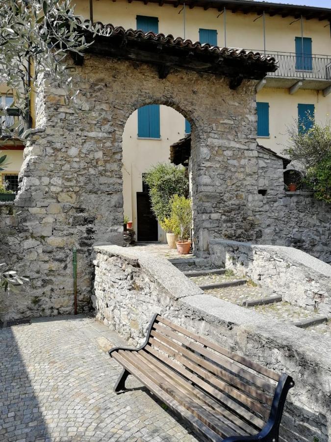L'Antico Borgo, Un Mix Di Storia E Romanticismo Villa Lierna Exterior foto